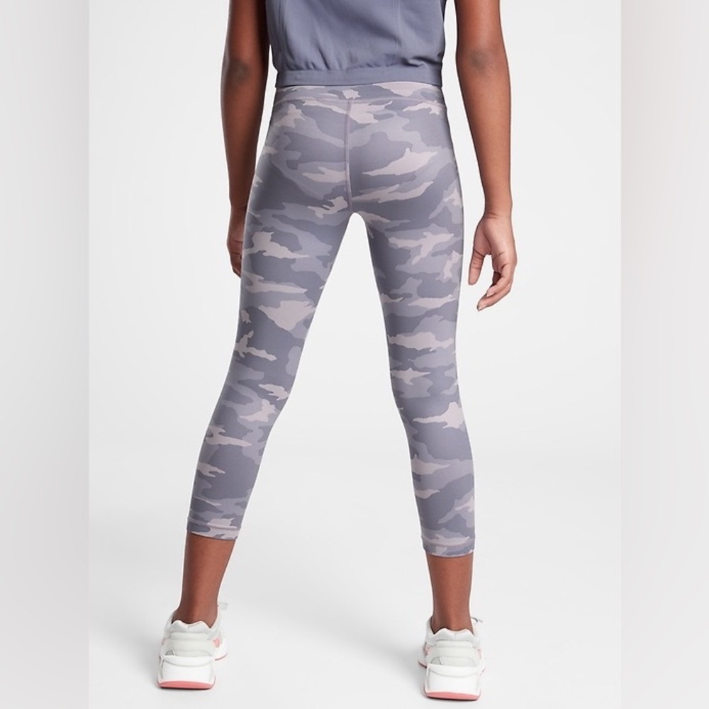 ATHLETA GIRL PRINTED CHIT CHAT CAPRI 7/8
